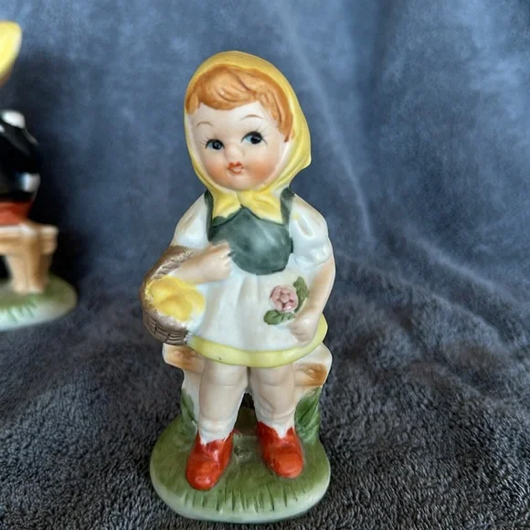 Vintage porcelain girl with basket and vintage Hummel style boy figuring. - Picture 3 of 4